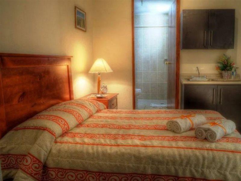 Hotel Y Posada Refugio Independencia موروليا المظهر الخارجي الصورة
