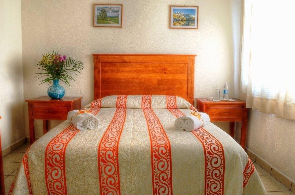 Hotel Y Posada Refugio Independencia موروليا المظهر الخارجي الصورة