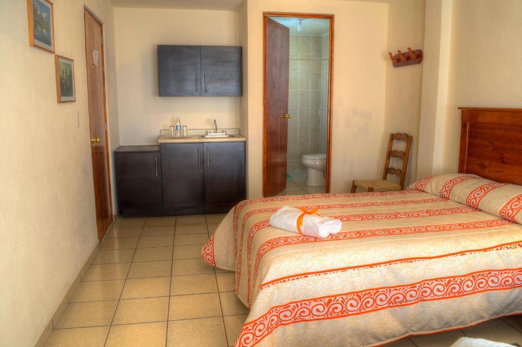 Hotel Y Posada Refugio Independencia موروليا المظهر الخارجي الصورة
