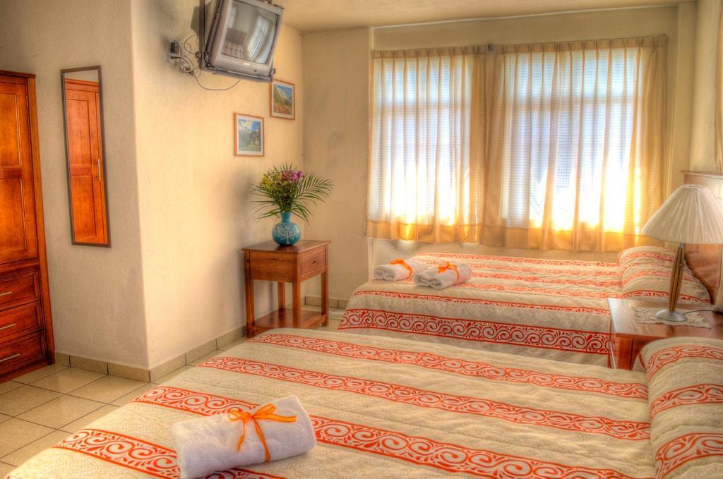 Hotel Y Posada Refugio Independencia موروليا المظهر الخارجي الصورة