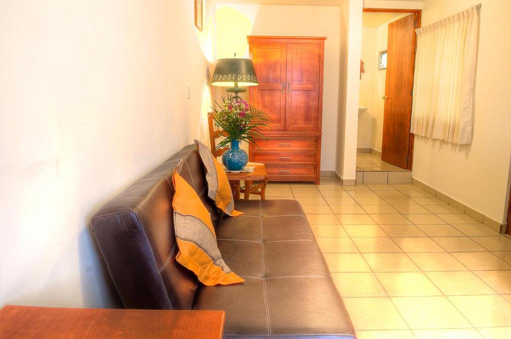 Hotel Y Posada Refugio Independencia موروليا المظهر الخارجي الصورة