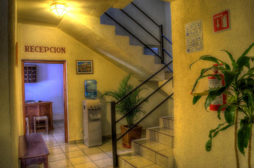 Hotel Y Posada Refugio Independencia موروليا المظهر الخارجي الصورة